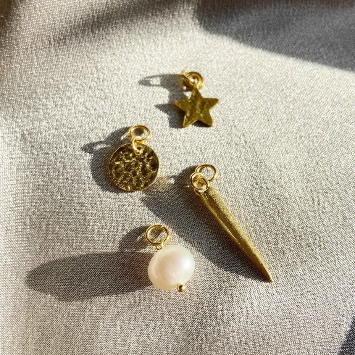 Bowie interchangeable gold charm set - Image 4