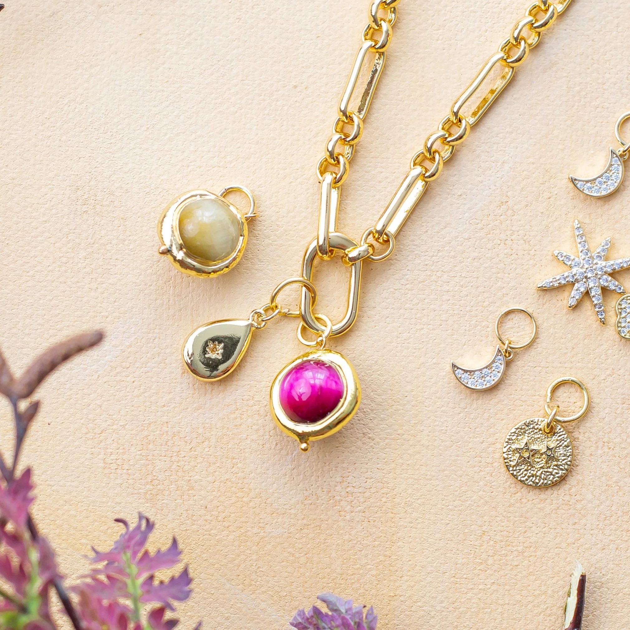 Hera Pink Charm - Image 3