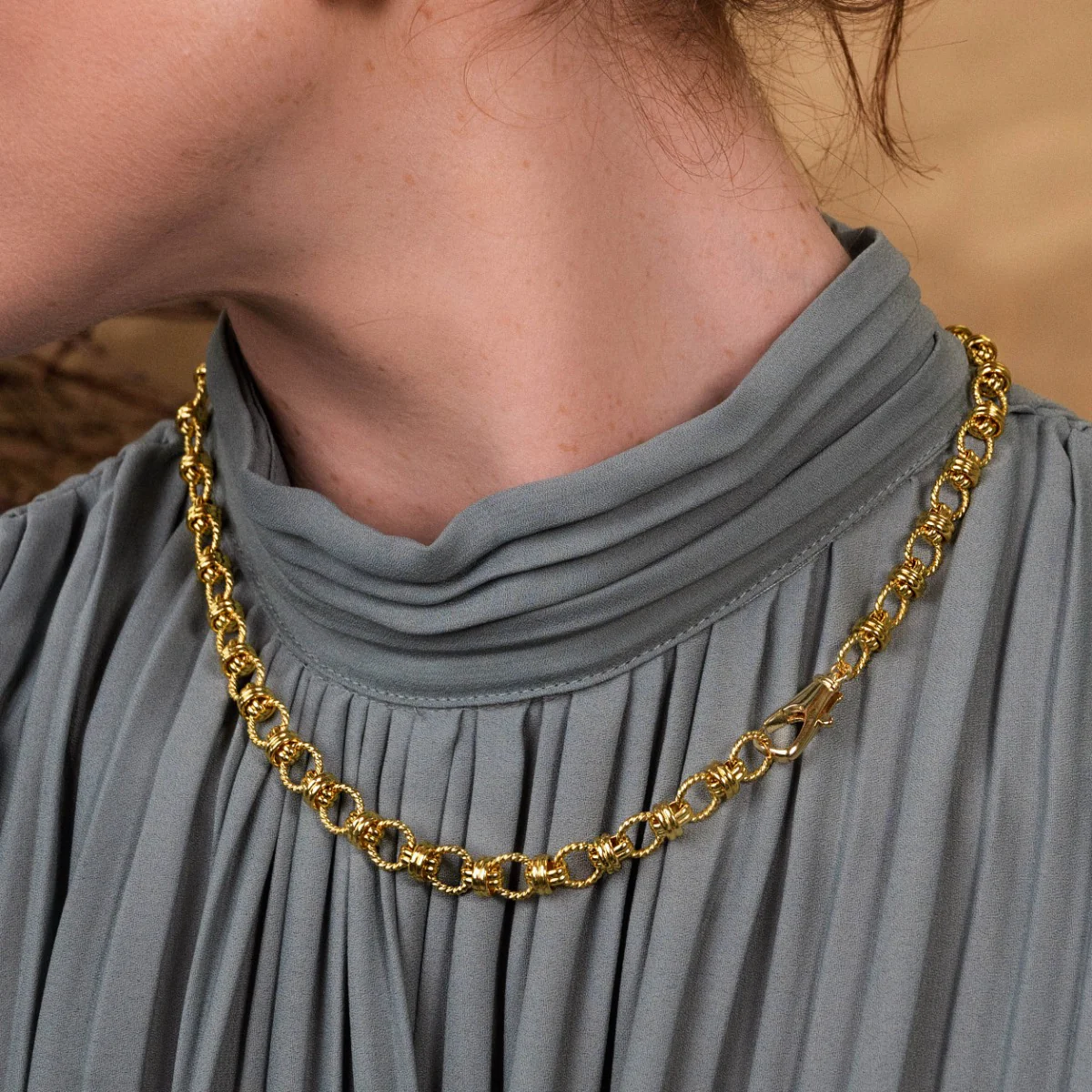 Ivy Gold Chain Necklace - Image 3