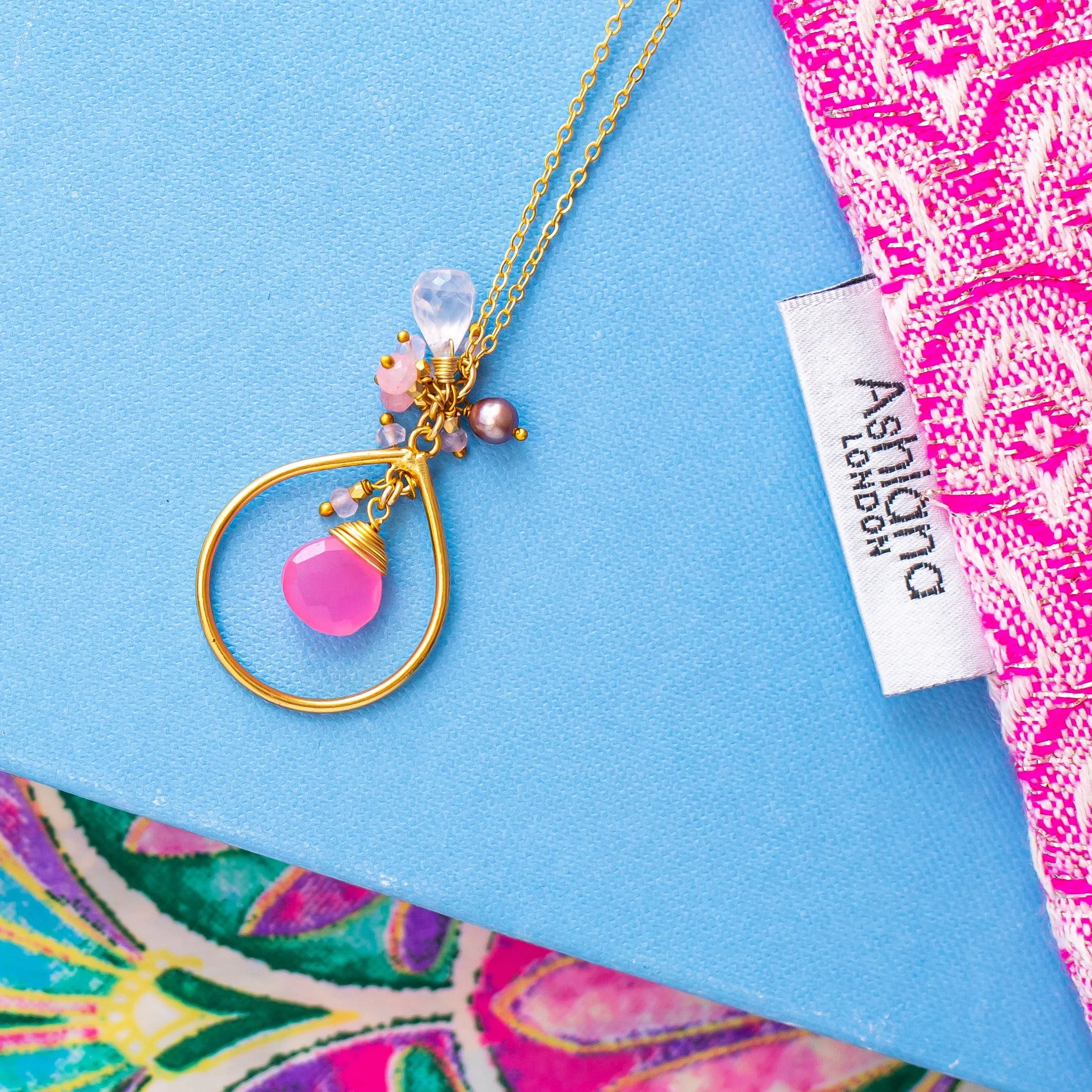 Robin Necklace Pink - Image 3