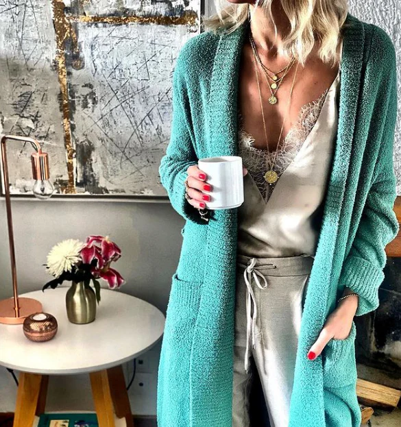 Roma Gold Coin Layer Necklace - Image 4