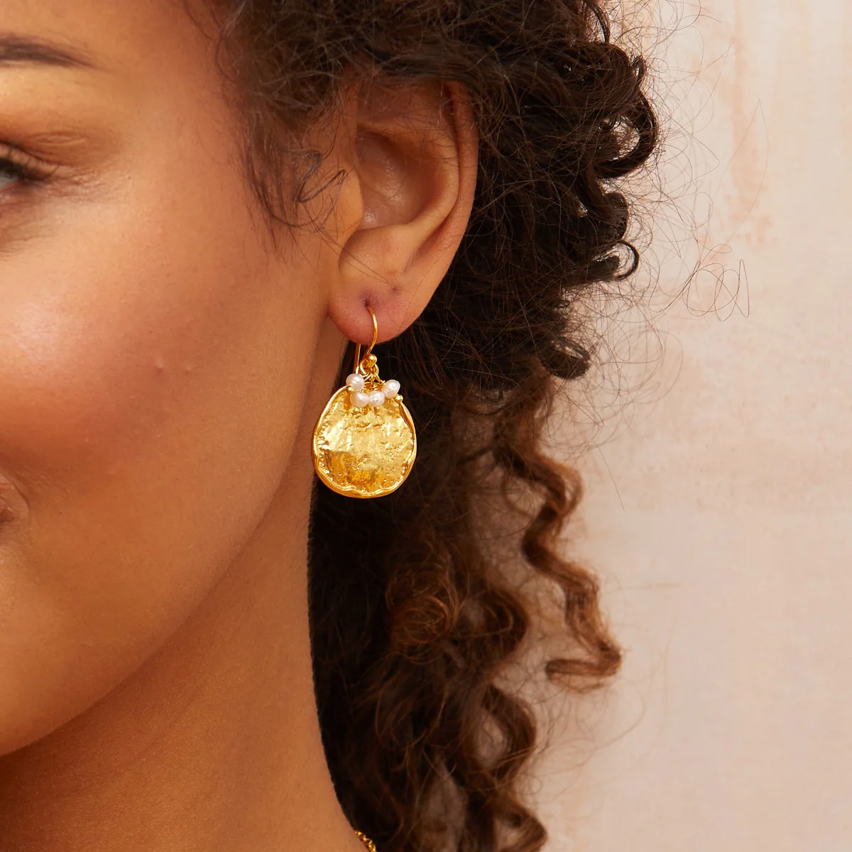 Solange Freshwater Pearl Earrings - Image 3